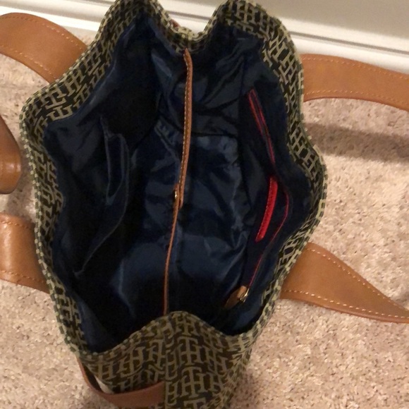 Tommy Hilfiger Purse - Picture 4 of 6